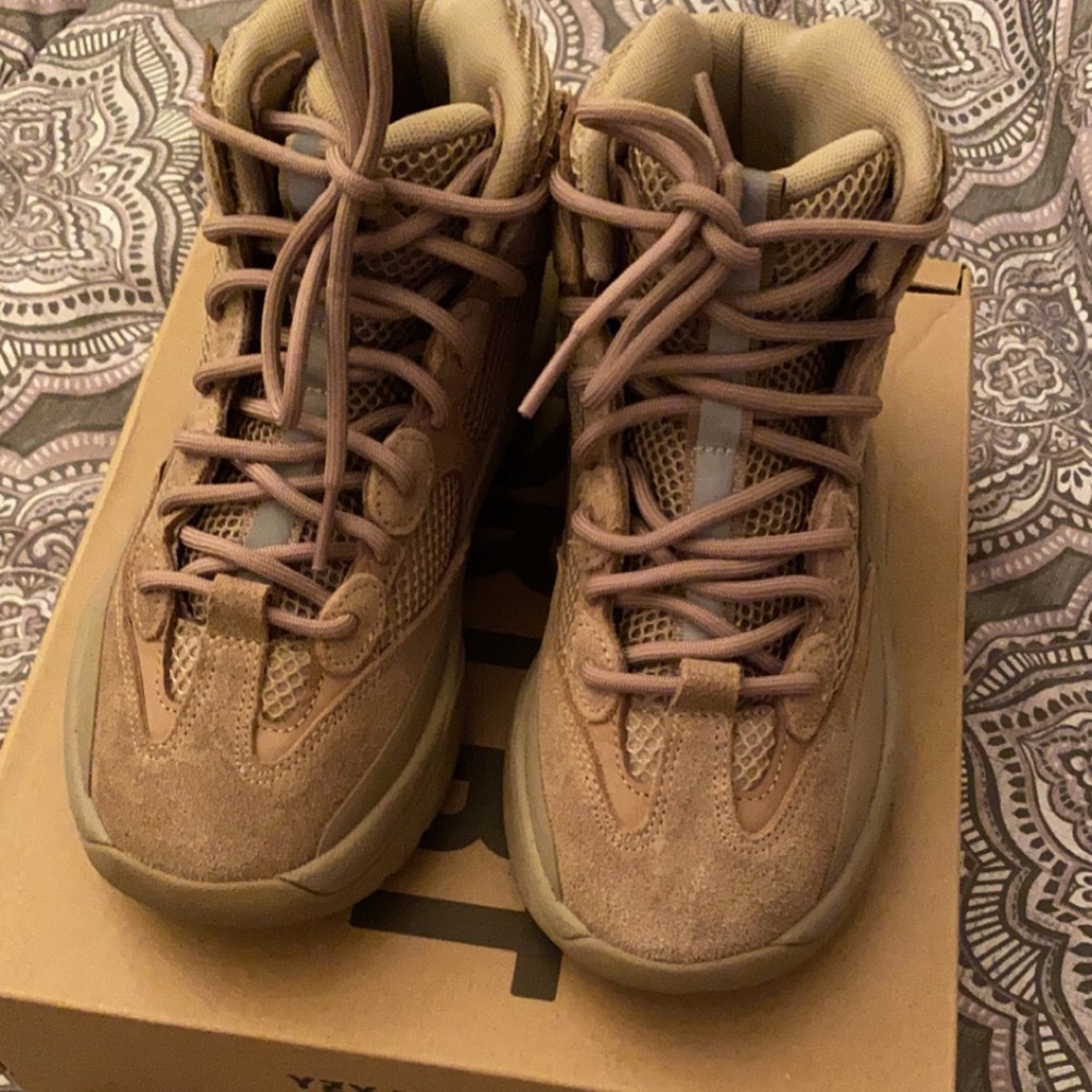 Yeezy Dsrt Boots